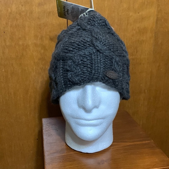 Turtle Fur Accessories - TURTLE 🐢 FUR- 🆕 Nepal Hand Knit Winter Hat